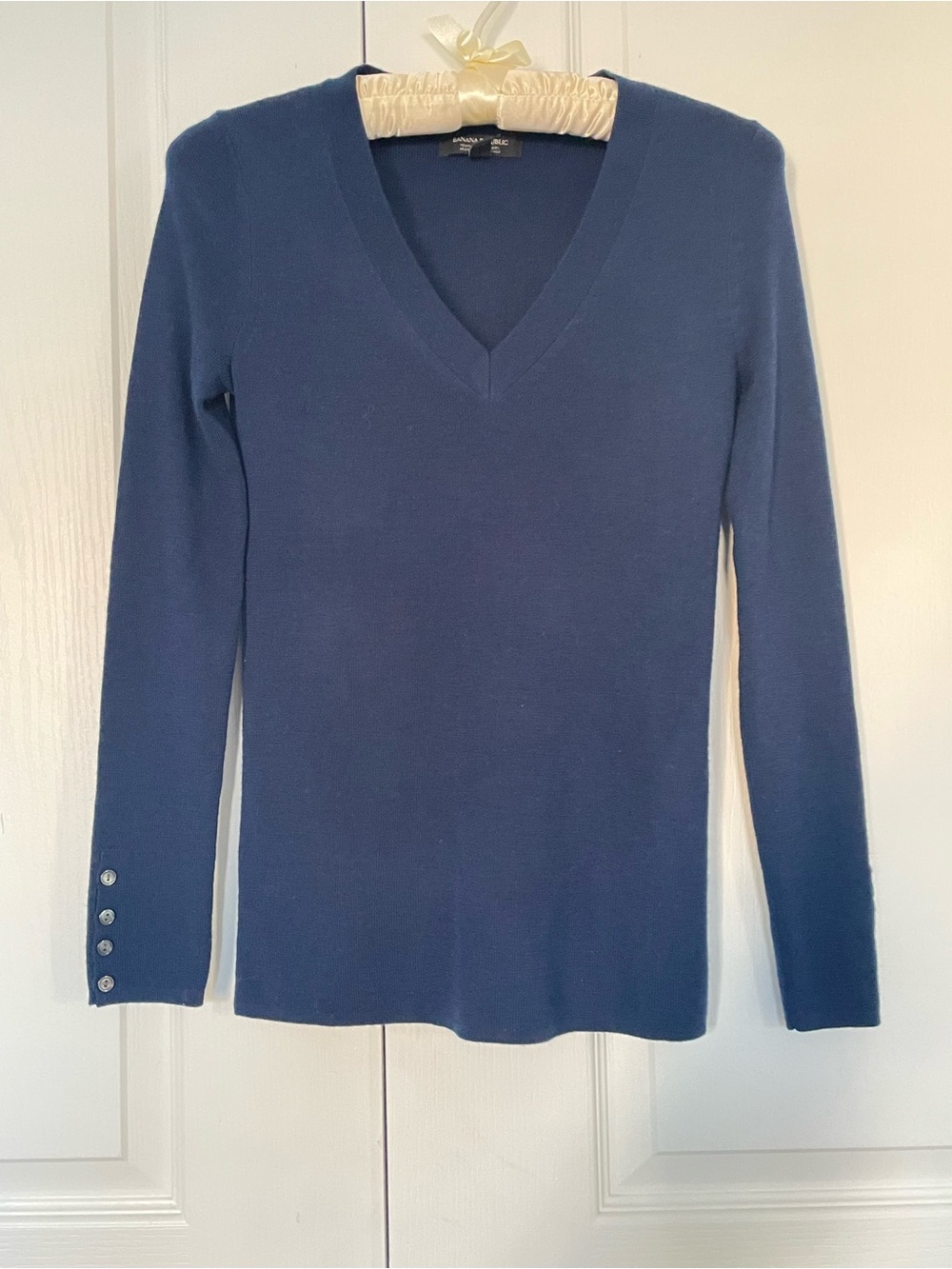 Banana Republic 100% Extra Fine Merino Wool V-Neck Sweater, Navy, XS